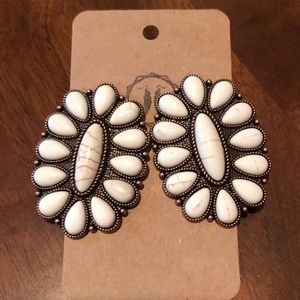 Women’s Western Earrings